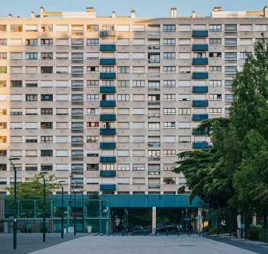 Risques naturels et immobilier : ce que tout acheteur ou bailleur doit vérifier en France